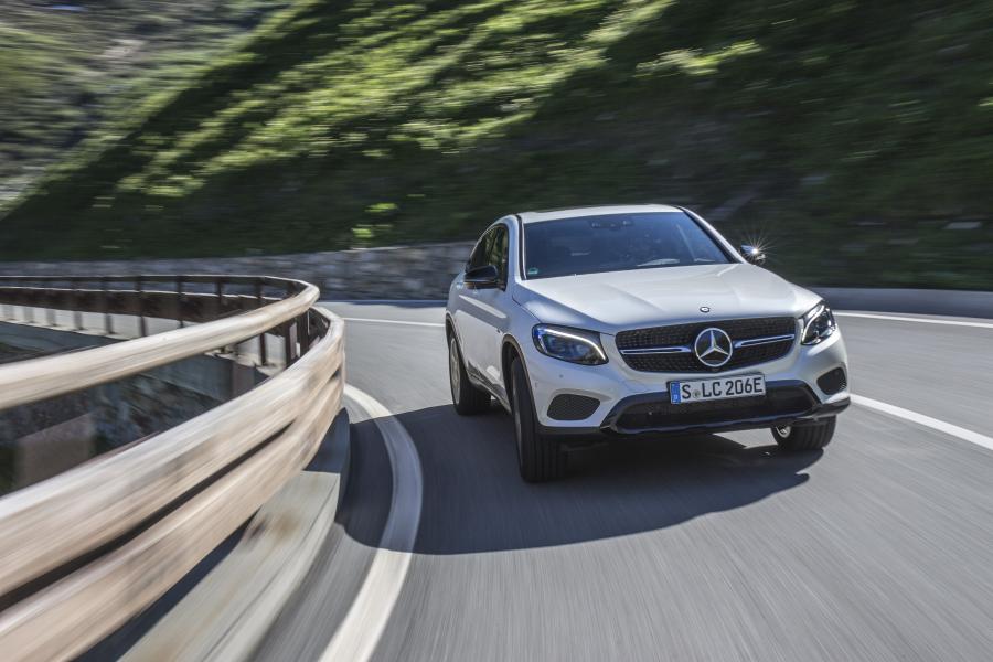  Mercedes-Benz GLC350 e 4Matic Coupe 2016 года  (фото 13 из 43)